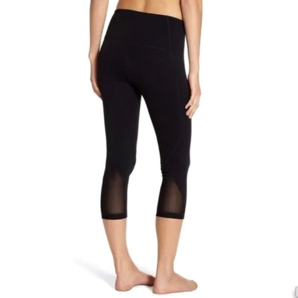Zella black side mesh capris size S